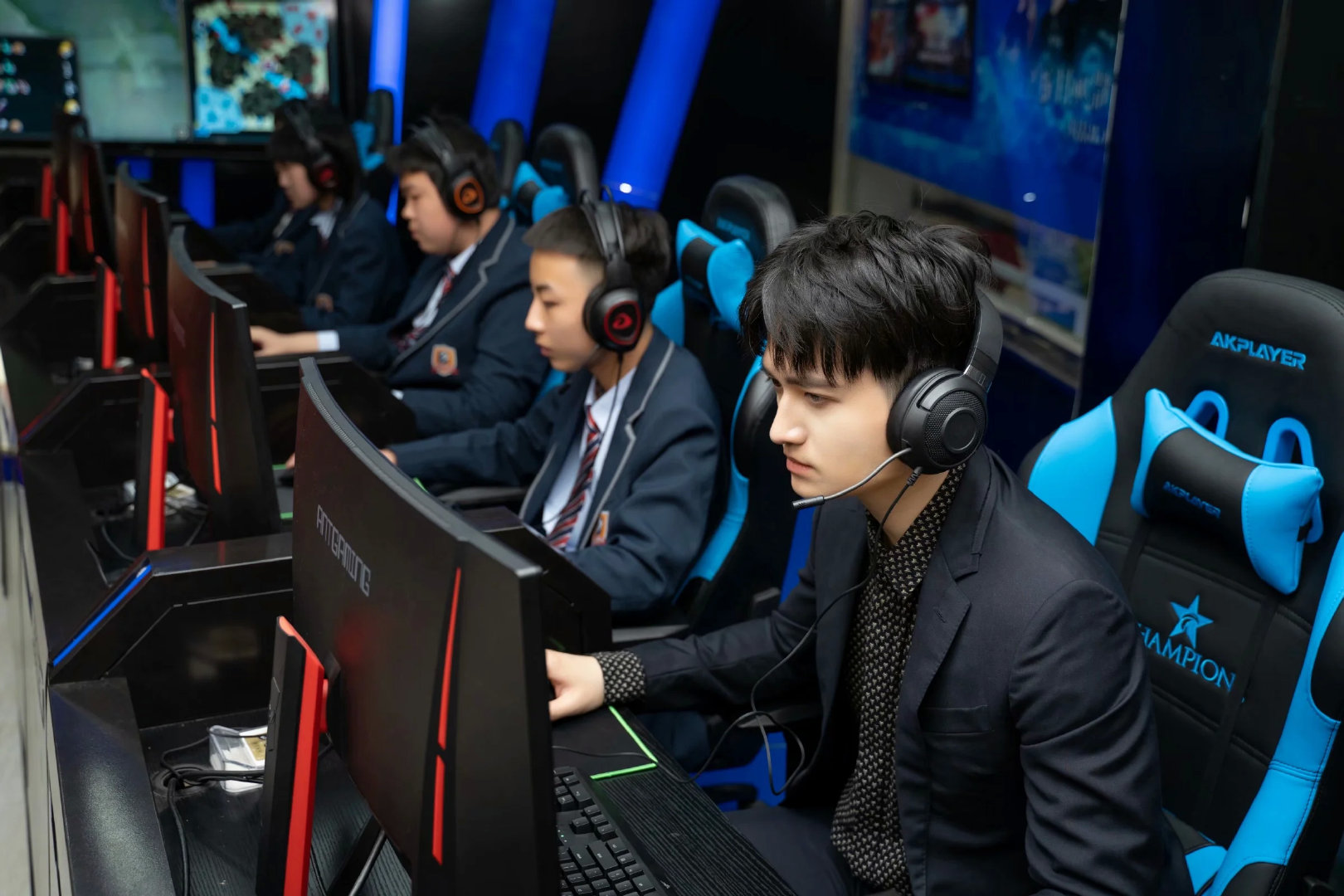 馬可參加英雄聯(lián)盟友誼賽 馬可參加英雄聯(lián)盟友誼賽