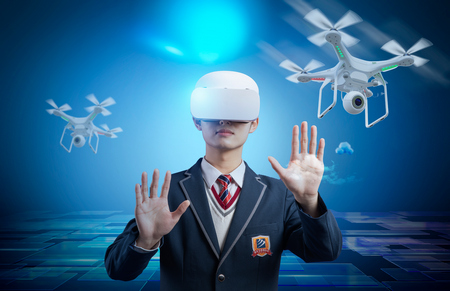 1645087992230816.jpg VR 無(wú)人機(jī)2.jpg