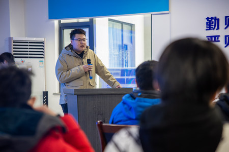 1703206895808439.jpg ES7A4093.jpg