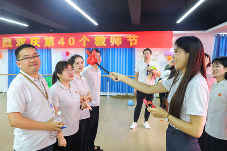 1726626751116002.jpg ES7A8879.jpg