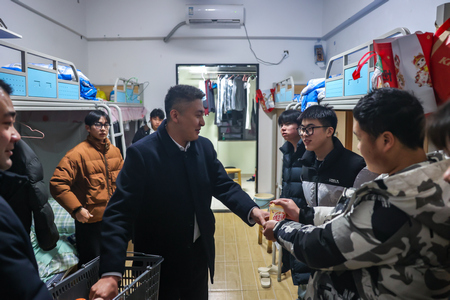 1739090883259093.jpg ES7A2361.jpg